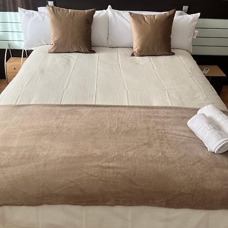 Apartamento En Zaragoza3 Luaran gambar