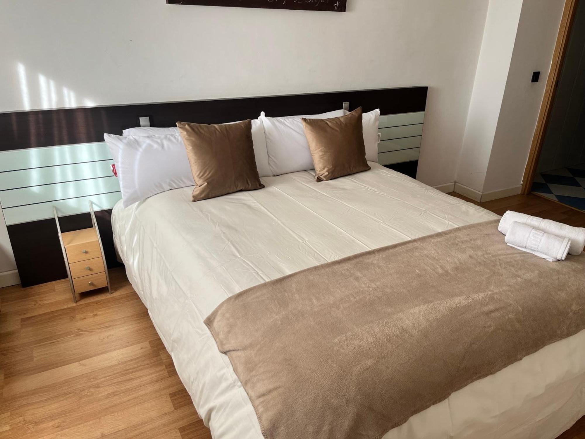 Apartamento En Zaragoza3 Luaran gambar